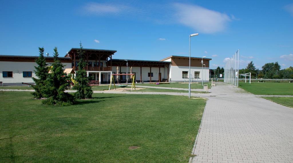 מלון Sportovni Areal Horni Pocaply מראה חיצוני תמונה